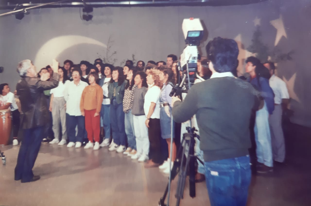 Gravando para televisão em Montevideu, Uruguai 1991